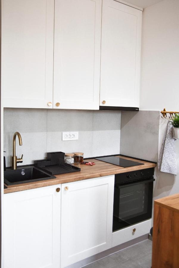 Crown Apartment Суботица Экстерьер фото