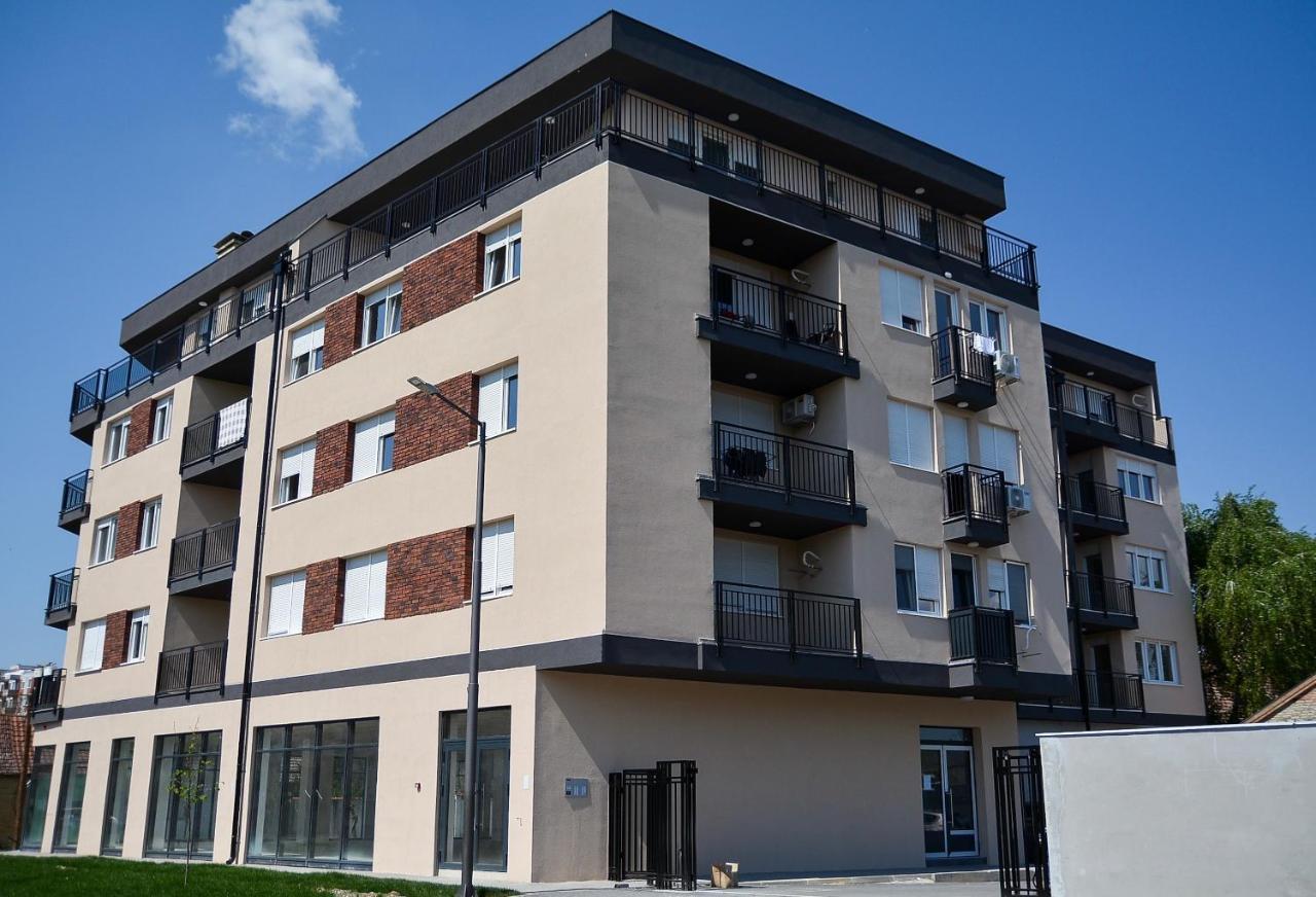 Crown Apartment Суботица Экстерьер фото